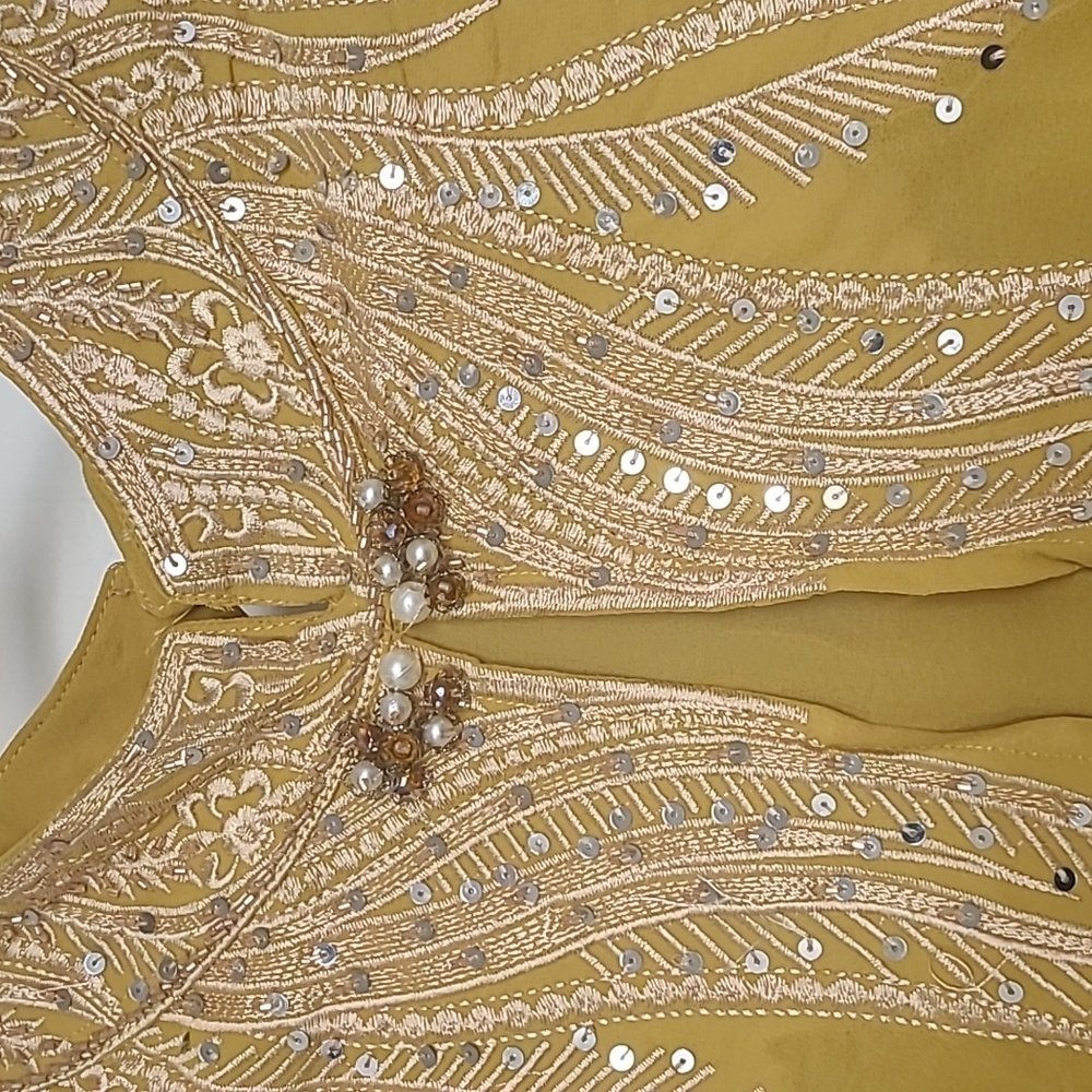 Arabic dress